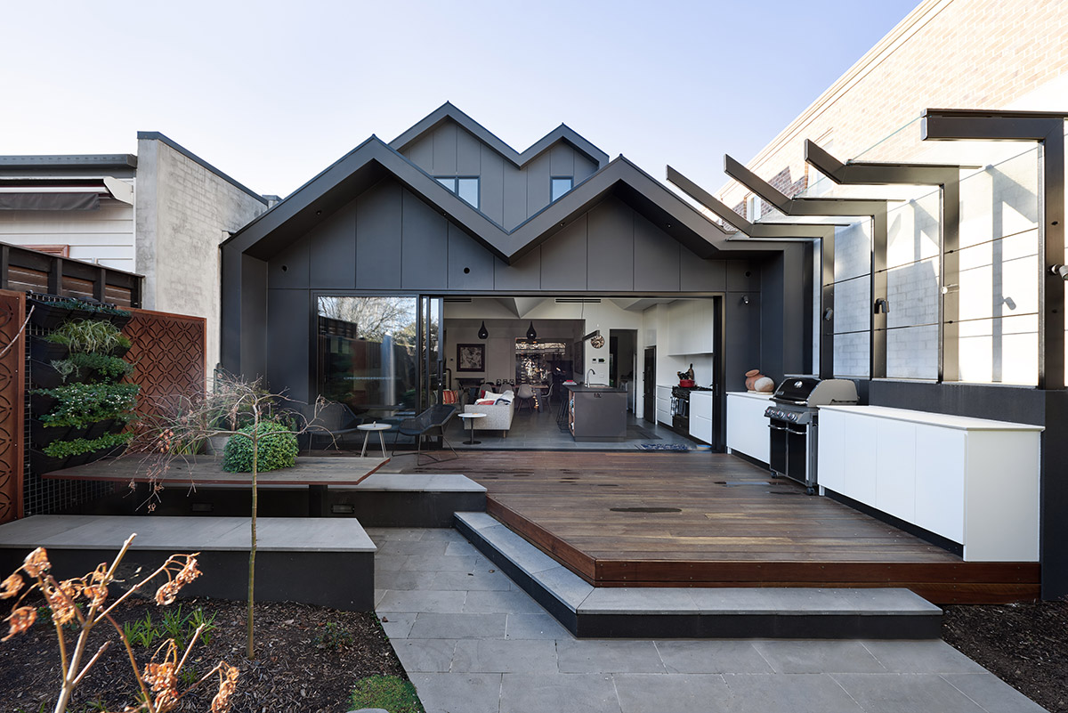 Rebecca-Naughtin_Architects_Elmhurst_Rear-Facade.jpg