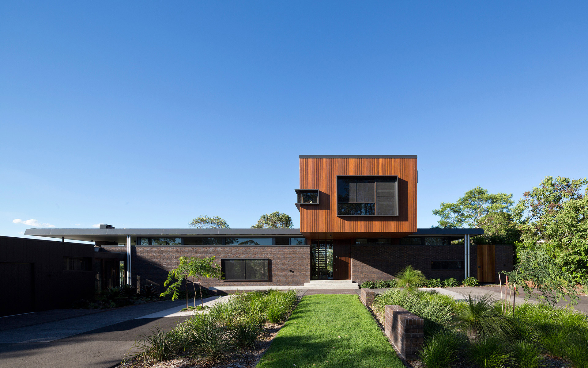 PULLENVALE_HOUSE_L_02.jpg