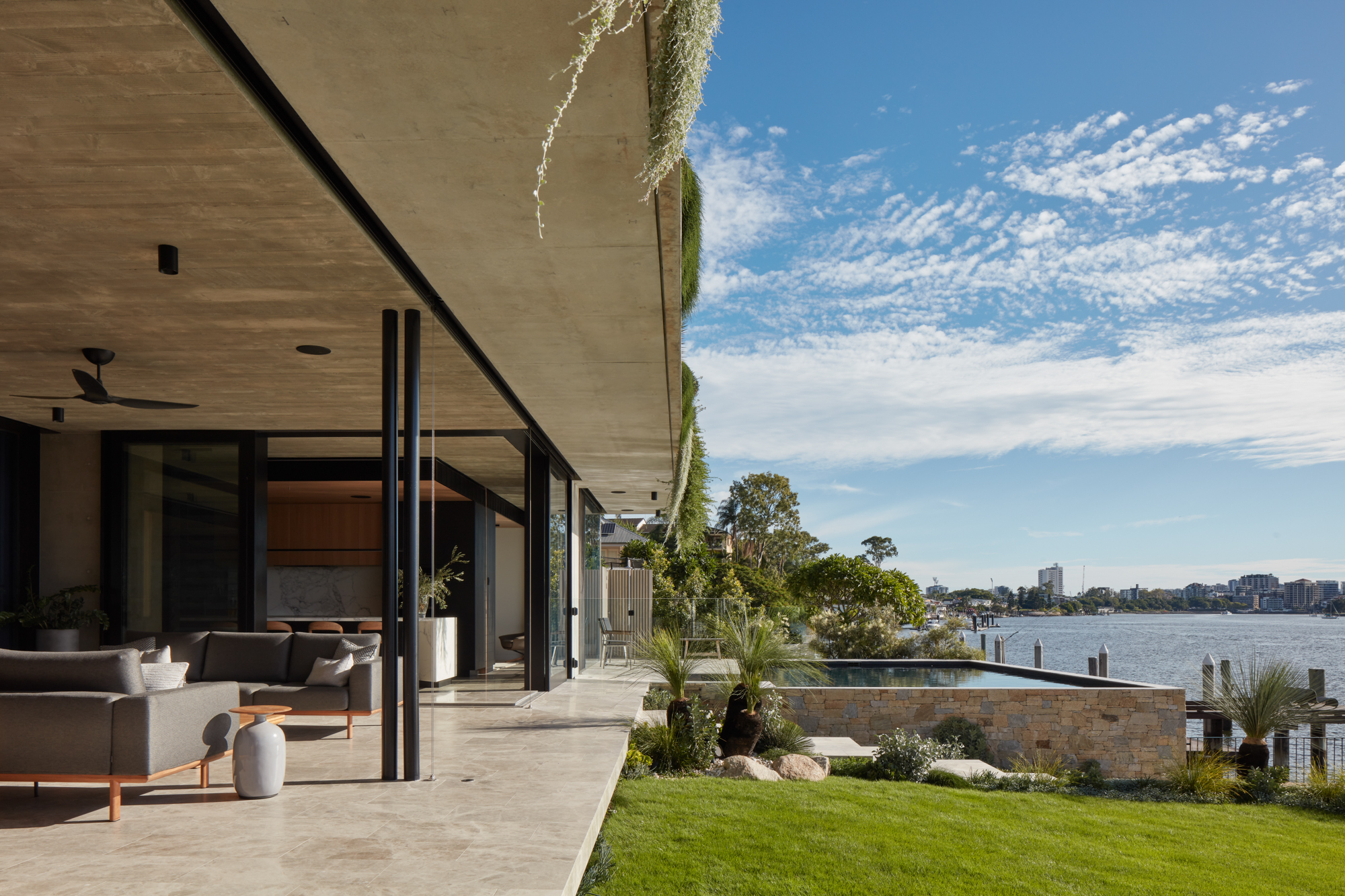 Dilkera-by-Shaun-Lockyer-Architects-Issue-12-Feature-The-Local-Project-Image-26.jpg